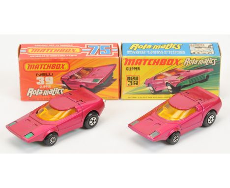 Matchbox Superfast 39a Rola-Matics Clipper pair (1) Metallic magenta body, light amber windows, lemon yellow interior, chrome