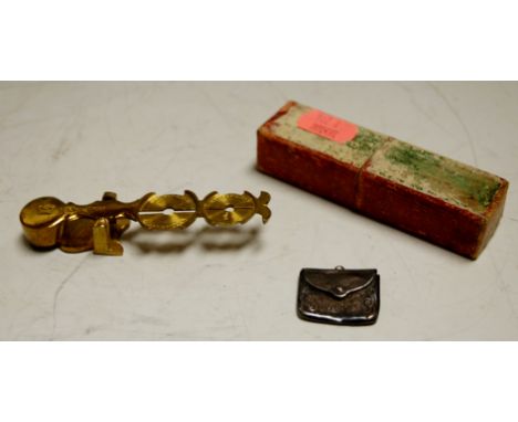 A Harrison brass travelling sovereign scale, and a silver stamp case (2)