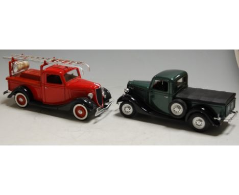 An Eduscho Ford pick-up cased model; together with a fire engine example (2) 