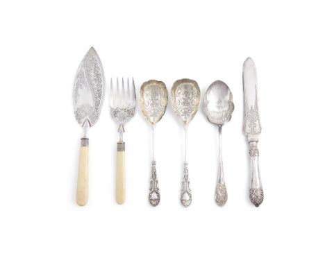 AN EDWARDIAN SILVER SERVERS SET, Sheffield, c. 1901/1902, mark of James Deakin and Sons Ltd, comprising of cake cutter and sp