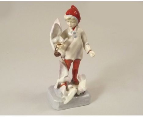 DOUGHTY FIGURE.
A Royal Worcester, 'November', figure by Freda Doughty. Height 18cm.