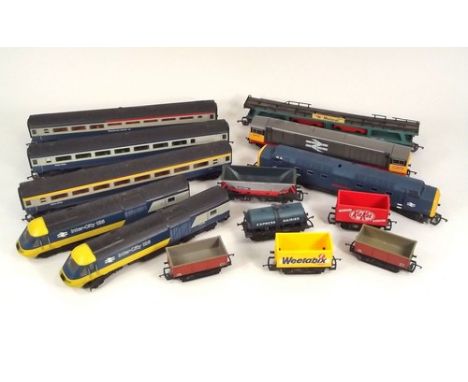 MODEL RAILWAY.
Various model railway engines & carriages etc, by Hornby & Lima.