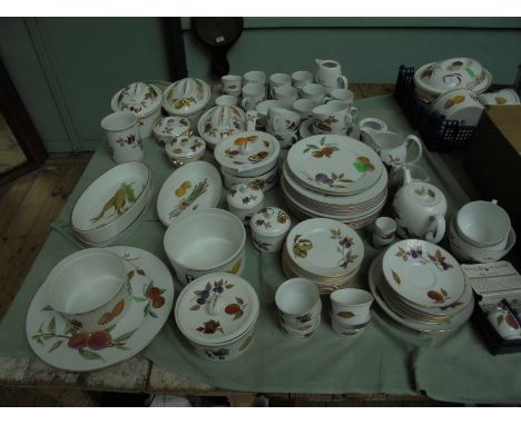 Large collection of Royal Worcester porcelain entitled 'Evesham' including 10x dinner plates, dessert and 9x side plates, 7x 