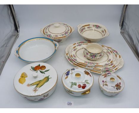 A quantity of china including Alfred Meakin 'Bird of Paradise', Royal Worcester 'Evesham' and Rosenthal dish.