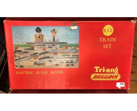 Tri-ang Railways RAX Passenger Train Set Electric Scale Model Vintage Boxed (tatty box lid) untested, includes track, locomot