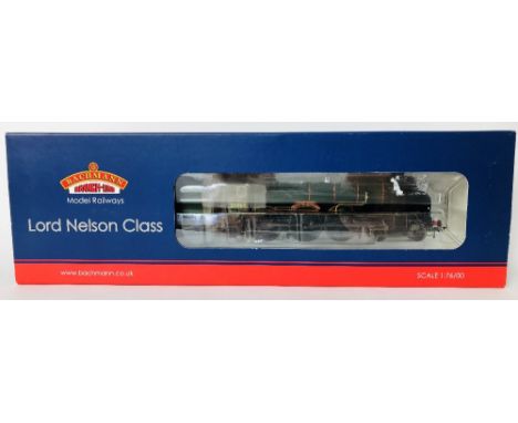 Bachmann OO gauge 31-409 Lord Nelson Class Sir John Hawkins 30865 steam locomotive mint and boxed rare model