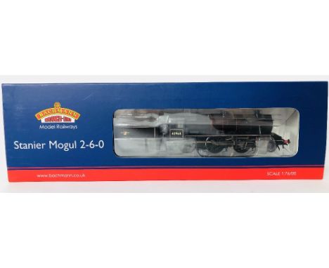 Bachmann OO gauge 31-692 Stanier Mogul 2-6-0 42968 BR Lined Black steam locomotive mint and boxed