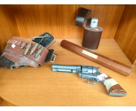 Replica magnum revolver gun for ornamental purposes, gun belt, hip flask and baton passed in free-fall by the parachute regim