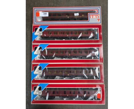 5 Boxed lima carriages 