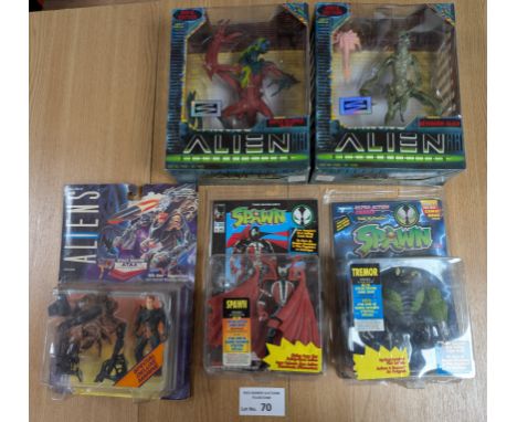 Vintage Toys: Assortment of Kenner Alien Resurrection and Aliens figures, plus 2x McFarlane Toys Spawn figures; all boxed; (5