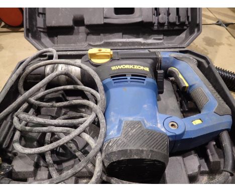 Workzone 1500w rotary hammer drill. Not available for in-house P&P, contact Paul O'Hea at Mailboxes on 01925 659133Condition 