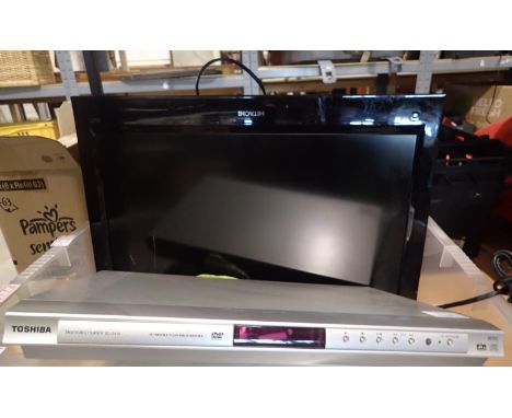 Hitachi 22LD3560U22 21 inch television with Toshiba DVD player and wall bracket. Not available for in-house P&P, contact Paul