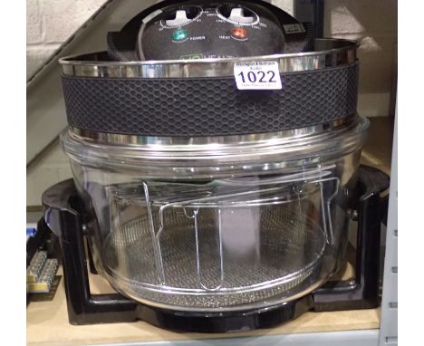 Mo Farah Mo Health low fat air fryer. Not available for in-house P&P, contact Paul O'Hea at Mailboxes on 01925 659133Conditio