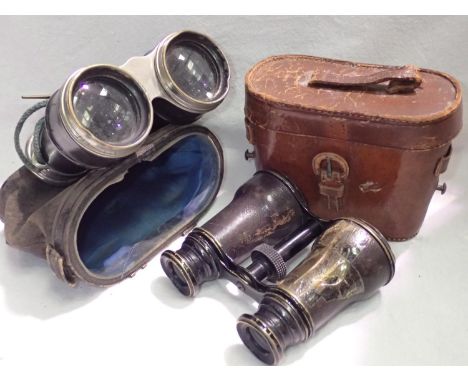 Two pairs of cased vintage binoculars, . P&amp;P Group 2 (£18+VAT for the first lot and £3+VAT for subsequent lots) 