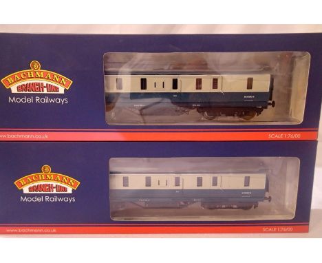 Two Bachmann 34-332 full brake coach, blue/grey, in excellent condition, boxed. P&amp;P Group 1 (£14+VAT for the first lot an