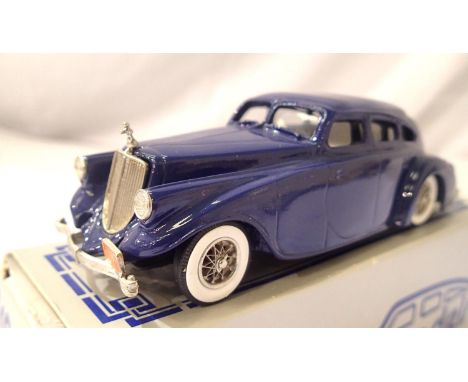 Brooklin Models 1/43 scale diecast 1933 Pierce Arrow Collectors Club fourth members model, in very near mint condition, boxed