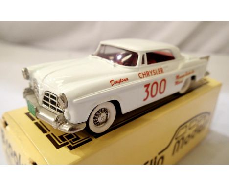 Brooklin Models 1/43 scale diecast 1955 Chrysler C300, Collectors Club second members model, in very near mint condition, box