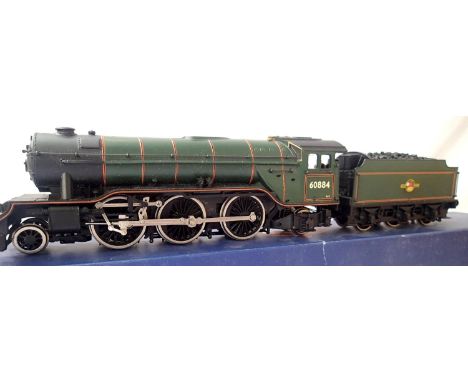 Bachmann renumber/crest 60884, Late Crest, BR Green, detail fitted, DCC fitted no. 4, in good condition, boxed. P&amp;P Group