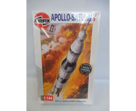 A boxed Airfix Apollo-Saturn V 1: 144 scale kit, appears sealed. 