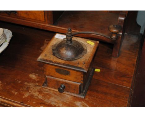 A Vainoueur vintage coffee grinder