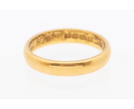 22ct gold wedding ring, width approx 3mm, size O, weight approx 4.8gms
