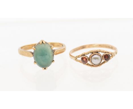 A garnet and pearl set 9ct rose gold ring, size Q, along with green stone set 9ct gold ring, possibly agate, size N1/2, combi