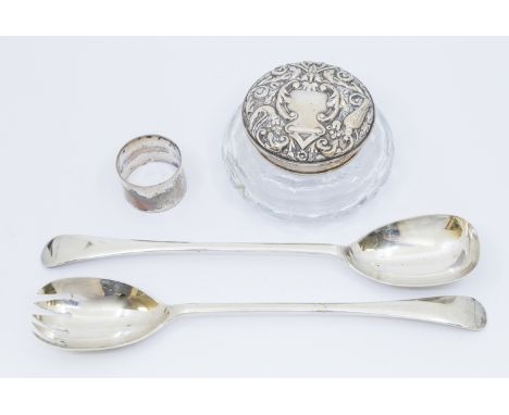 A pair of George V silver salad servers, hallmarked by James & William Deakin, Sheffield, 1914, each approx. 27.5cm long, alo