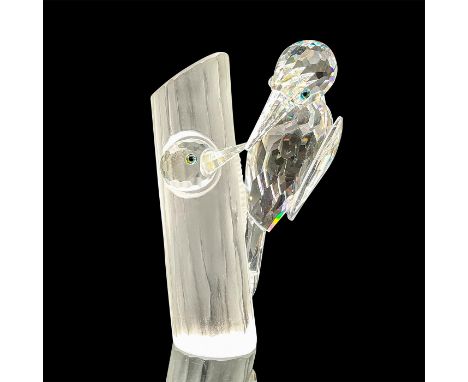 The second Annual Edition for SCS, part of the Caring and Sharing trilogy. Depicts two clear faceted body birds, with blue-gr