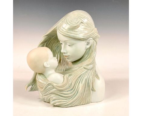 Glossy finish; Lladro backstamp. Artist: Raul RubioIssued: 2011Dimensions: 9.75"H x 9.5"WManufacturer: LladroCountry of Origi