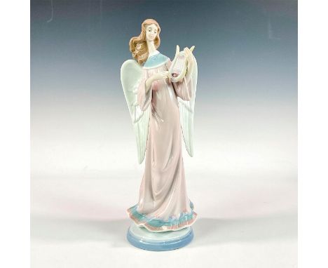Glossy finish; Lladro backstamp. Artist: Jose PucheIssued: 1992 - 1997Dimensions: 4.25"L x 4.25" W x 12"HManufacturer: Lladro