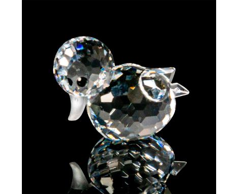 Clear body, frosted beak and black eyes. 7665 NR 037 000. Swarovski backstamp. This item has its original box: 3.25"L x 3.25"