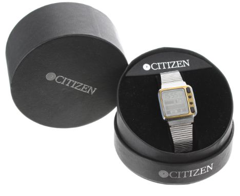 Citizen Seven digital LCD gentleman's wristwatch, reference no. D020-085507, stainless steel bracelet with adjustable clasp, 