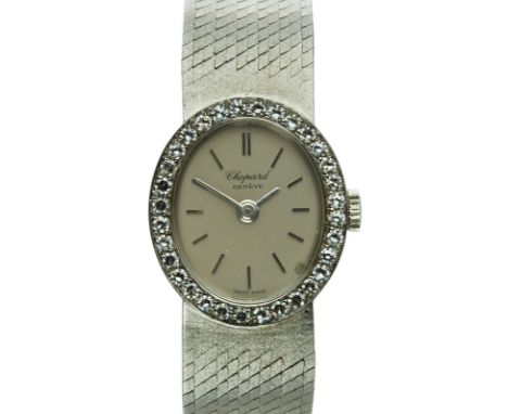 Damenarmbanduhr Chopard, Schweizwohl 1970er Jahre. 18 kt WG. Handaufzug. Ref.-Nr. 50491. Gehäuse- Nr. 52069. Werk-Nr. Chopard