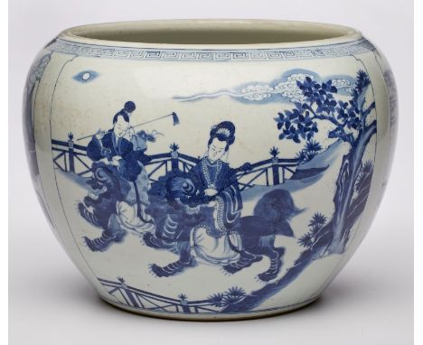 Fishbowl/ Cachepot,China wohl Kangxi, 18. Jh. Porzellan m. Blaumalerei-Dekor. Kugelige, nach unten leicht verjüngte Form m. n