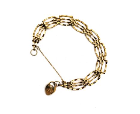 A 9ct yellow gold gate bracelet 5.95gms