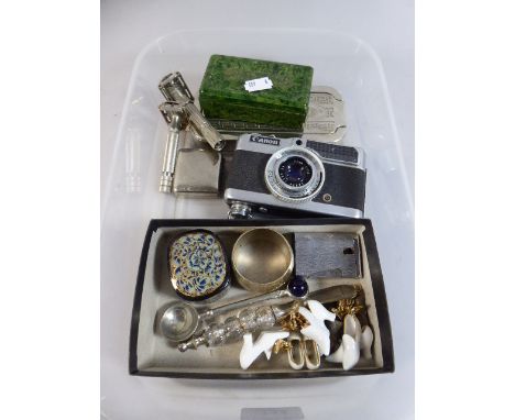 A Tray of Curios to Include Vintage Razors, Vintages Camera, Costume Jewellery, Pocket Lighter etc