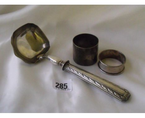 Continental ladle and 2 napkin rings      