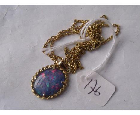 14ct opal pendant on gold chain      