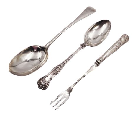 Edwardian silver Old English pattern table spoon, hallmarked Holland, Aldwinckle & Slater, London 1909, together with a silve