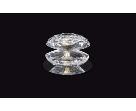 Swarovski Silver Crystal Oyster Shell with Pearl ' Aquatic Worlds ' Theme Group. Designer Michael Stamey. Code Num 7624 NR 05