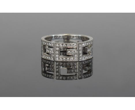 18ct White Gold Diamond Gucci Style Ring, Continuous Band Of Letter ''G'' Pave Set With Round Modern Brilliant Cut Diamonds, 