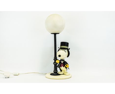 Old Vintage Snoopy With Top Hat Lamp THESE ARE VERY COLLECTIBLE AND BECOMING QUITE RARE. (LAMP IS NOT PAT TESTED) MEASURES -T