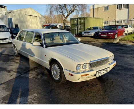 Registration: YIL7746  VIN: SAJJFALD3CH877044  Mileage Showing: 74,000  Transmission: Automatic  MOT: 10/11/2025First registe