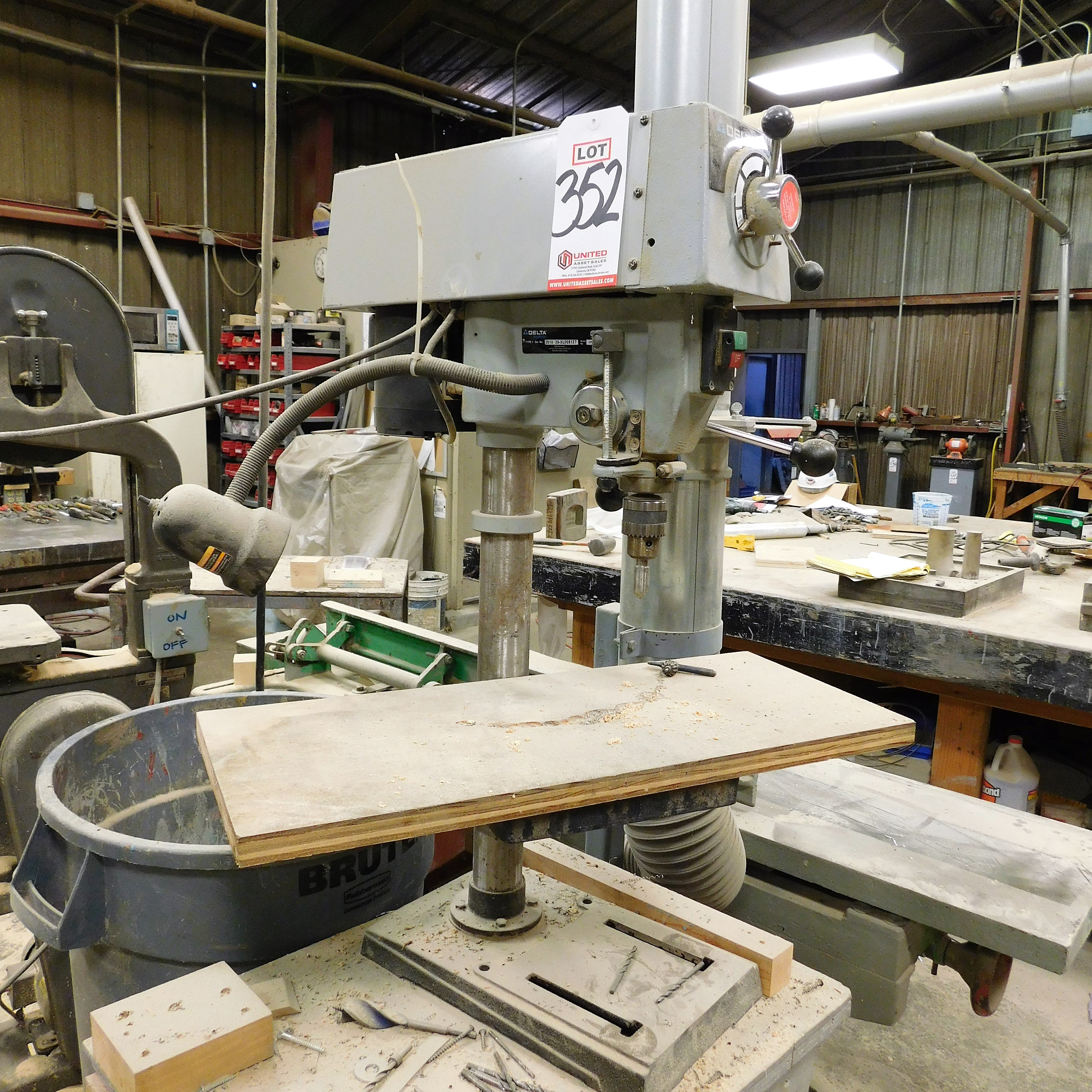 DELTA SHOPMASTER DP350 BENCHTOP DRILL PRESS, 1/3 HP, 12", S/N 201039