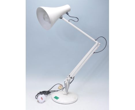 A vintage retro 20th Century BHS&nbsp;Anglepoise industrial desk lamp finished in white&nbsp;colourway.&nbsp;Raised on circul