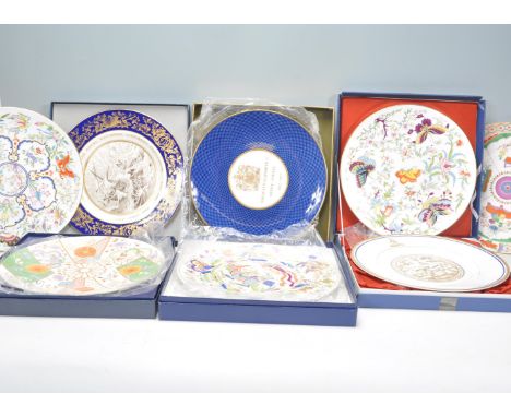 A collection of Royal Worcester collectors plates to include Chinoiserie Bishop Sumner Pattern, The Light Brocade Pattern, th