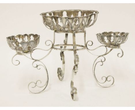An Edward VII silver epergne centrepiece,Henry Williamson Ltd., Birmingham, 1905,openwork scroll frame, three quatrefoil dish