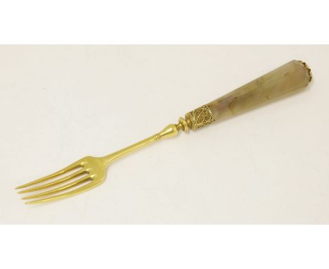 A probably French gold-mounted and agate fork, maker's mark CT, late 19th century,plain four tine, faceted and tapered agate 