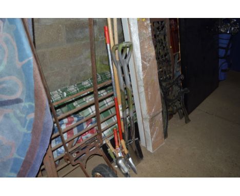 A quantity of gardening tools 
