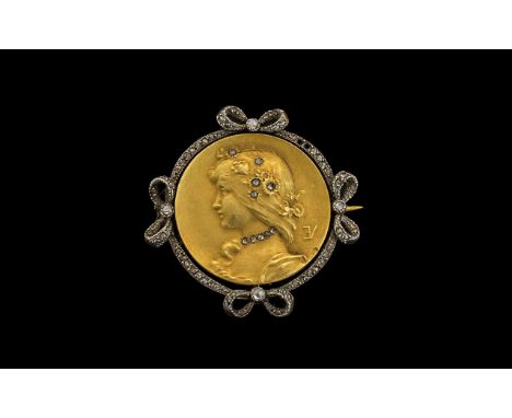 French 19th Century 18ct Gold Round Diamond Set Brooch. c.1880's. The Central Portrait Bust of a Young Woman Set with Diamond